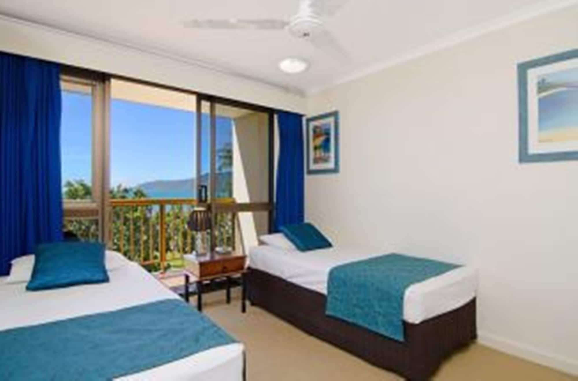 โครัล ทาวเวอร์ส ฮอลิเดย์ อพาร์ทเม้นท์ส Aparthotel แคนส์ ภายนอก รูปภาพ